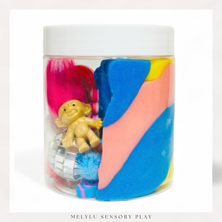 TROLLS Play Dough To-Go Kit